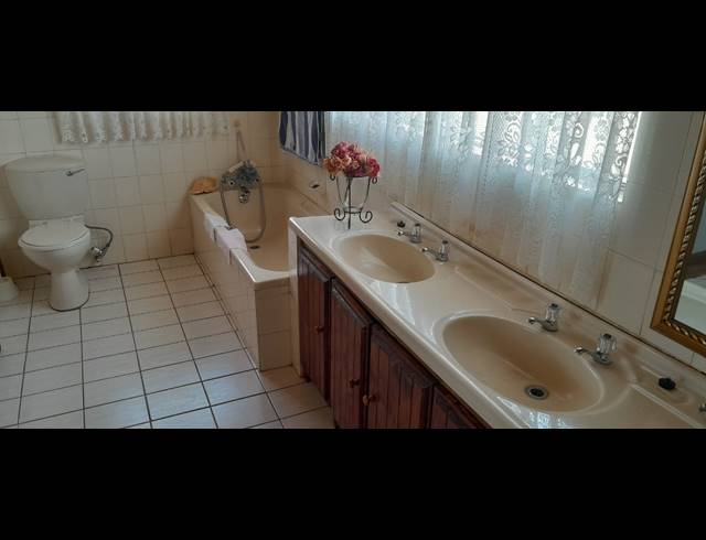 3 BEDROOM HOUSE FOR SALE IN DE DEUR